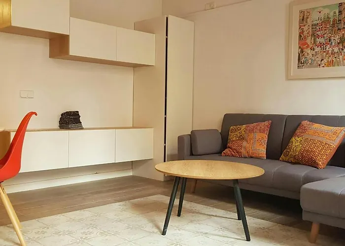 Sant Antoni 4 - Downtown Barcelona. Modern