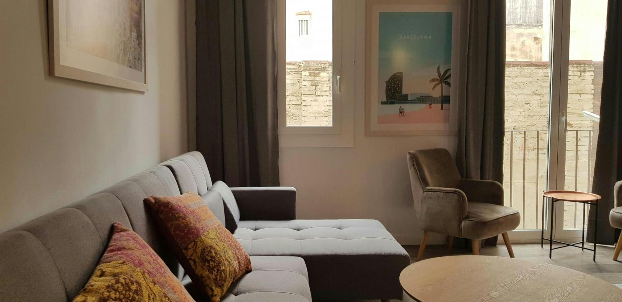 Sant Antoni 4 - Downtown Barcelona. Modern Apartment *