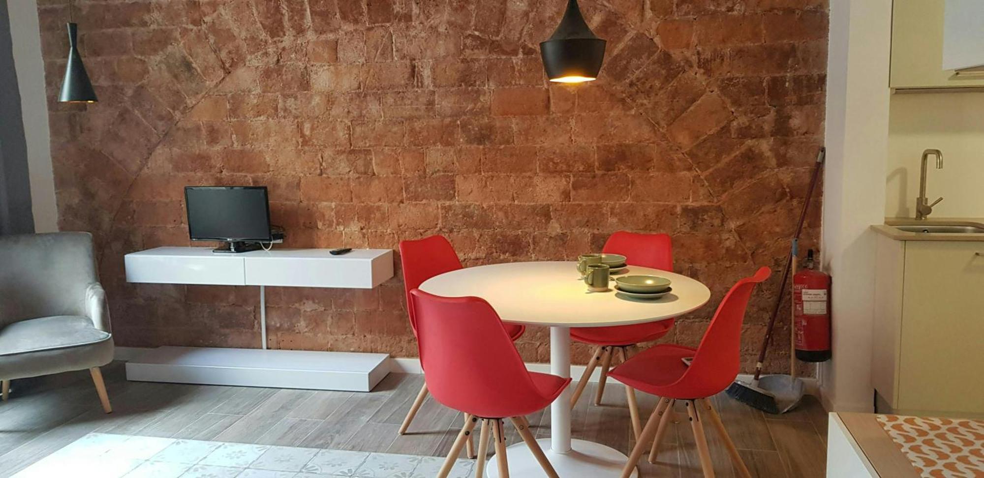 Sant Antoni 4 - Downtown Barcelona. Modern Apartment *